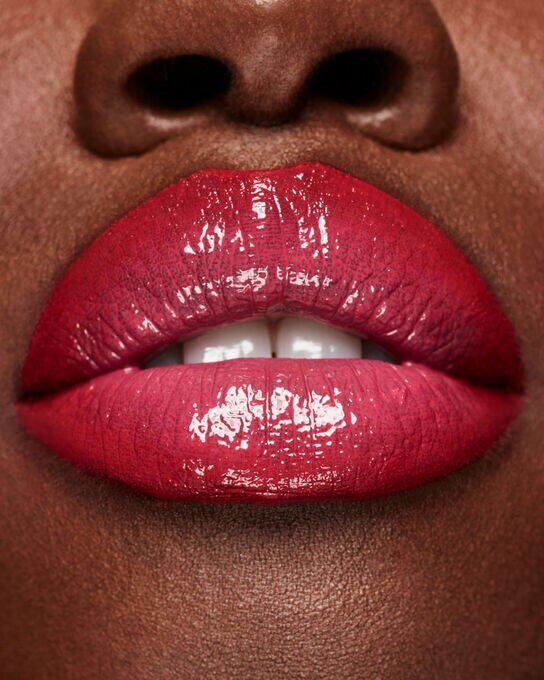 TRACE'D OUT L�PIS LABIAL THE MVP